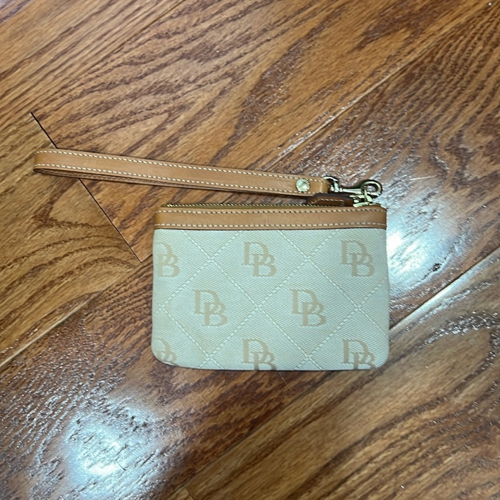 Dooney & Bourke canvas signature Wristlet Small Handbag Wallet